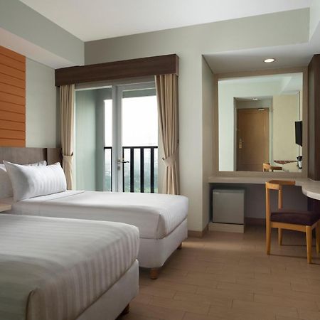 Vega Hotel Gading Serpong Esterno foto