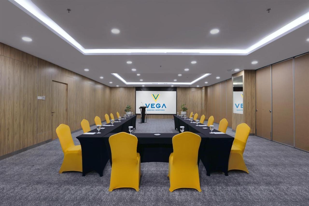 Vega Hotel Gading Serpong Esterno foto