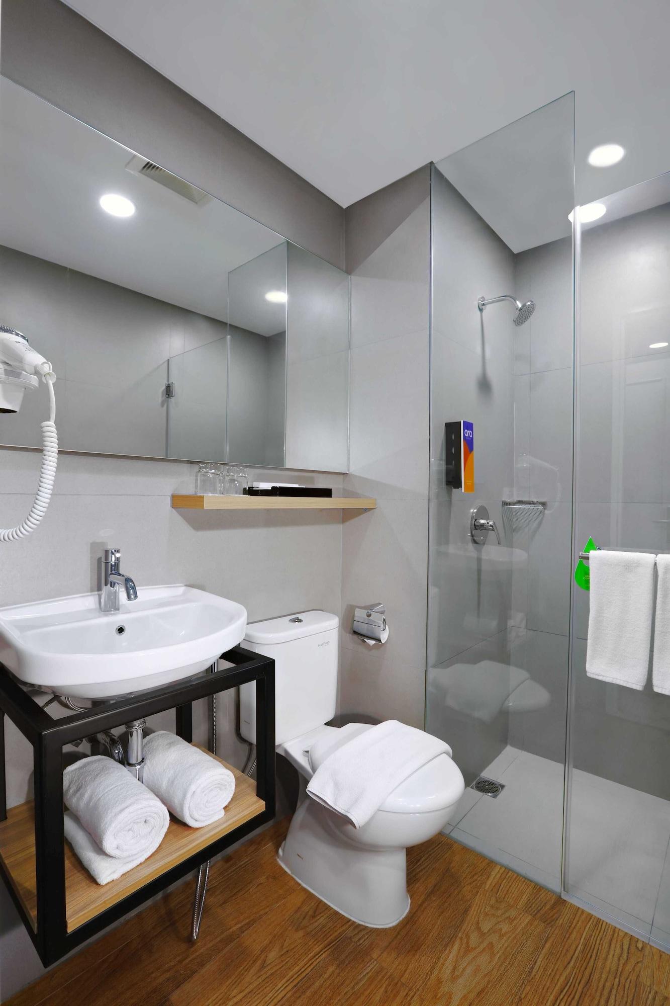 Vega Hotel Gading Serpong Esterno foto