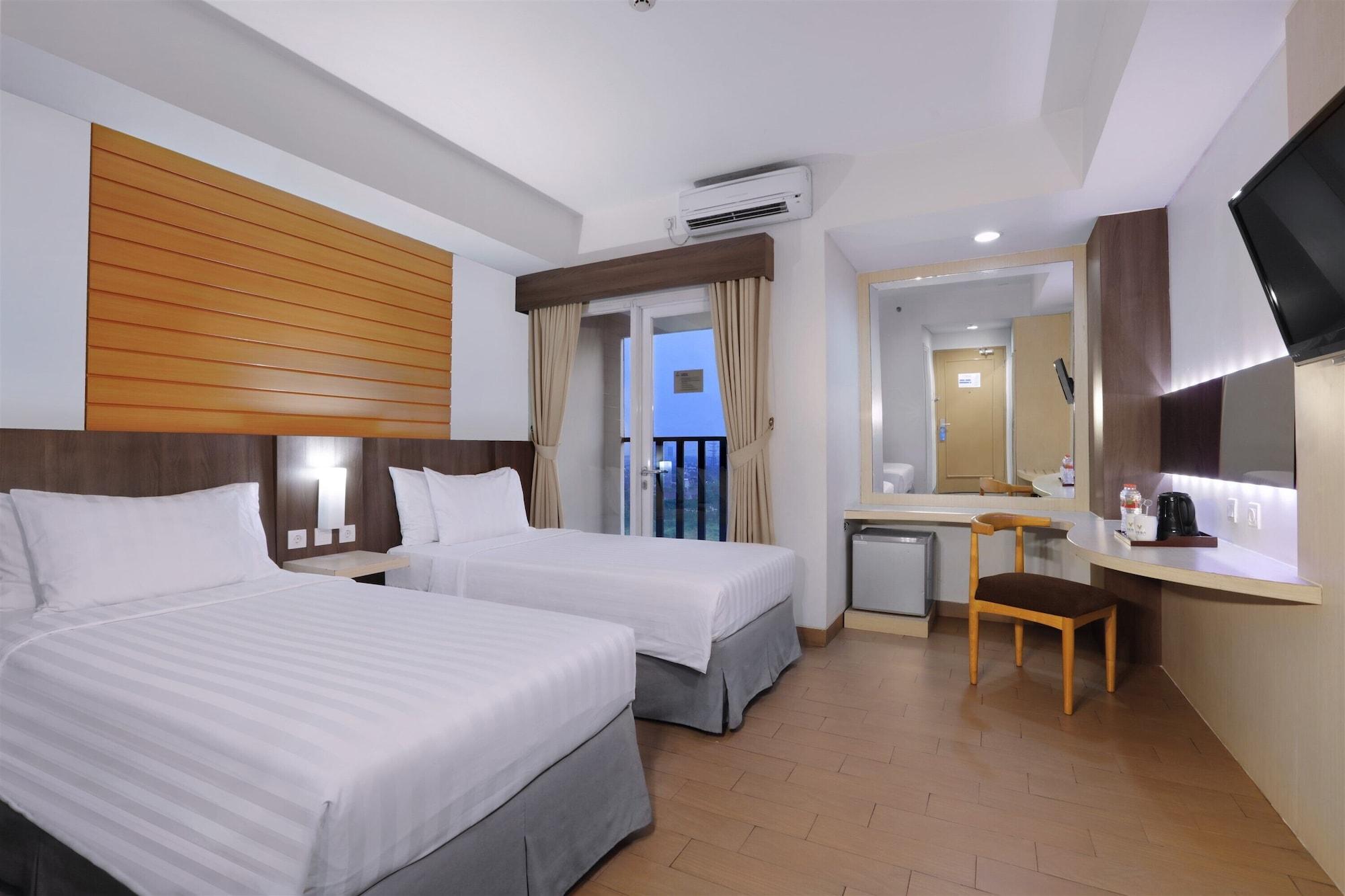 Vega Hotel Gading Serpong Esterno foto