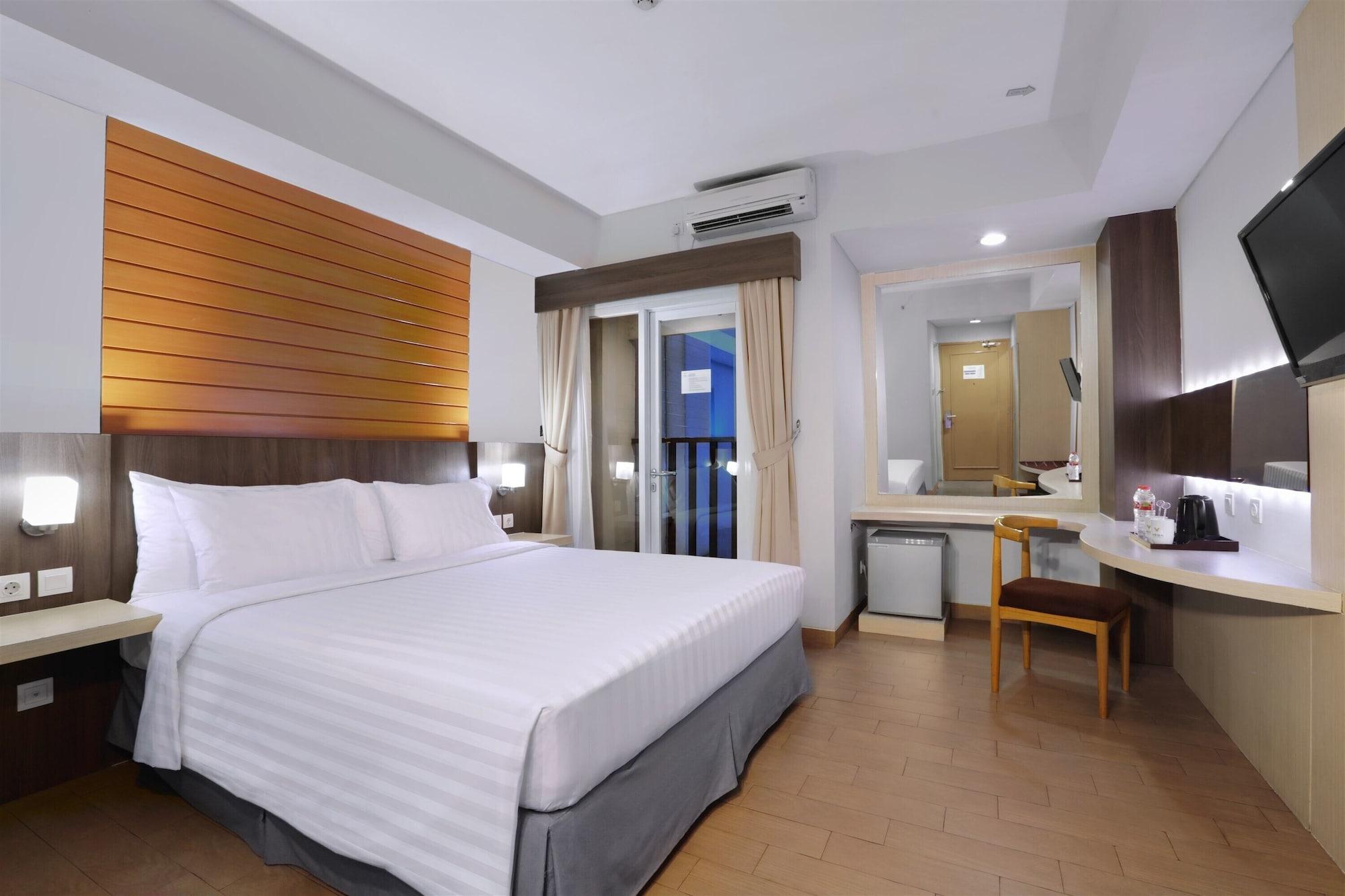 Vega Hotel Gading Serpong Esterno foto