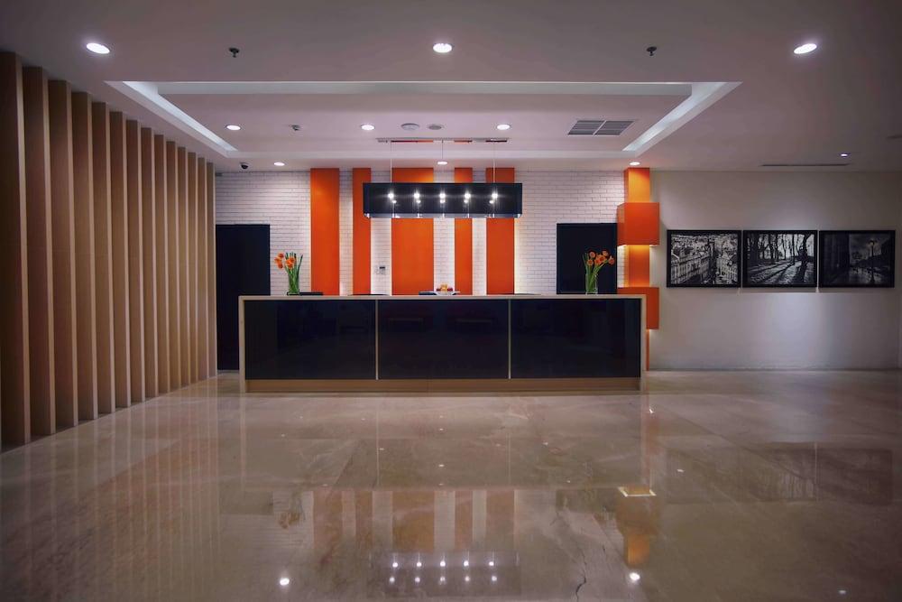 Vega Hotel Gading Serpong Esterno foto