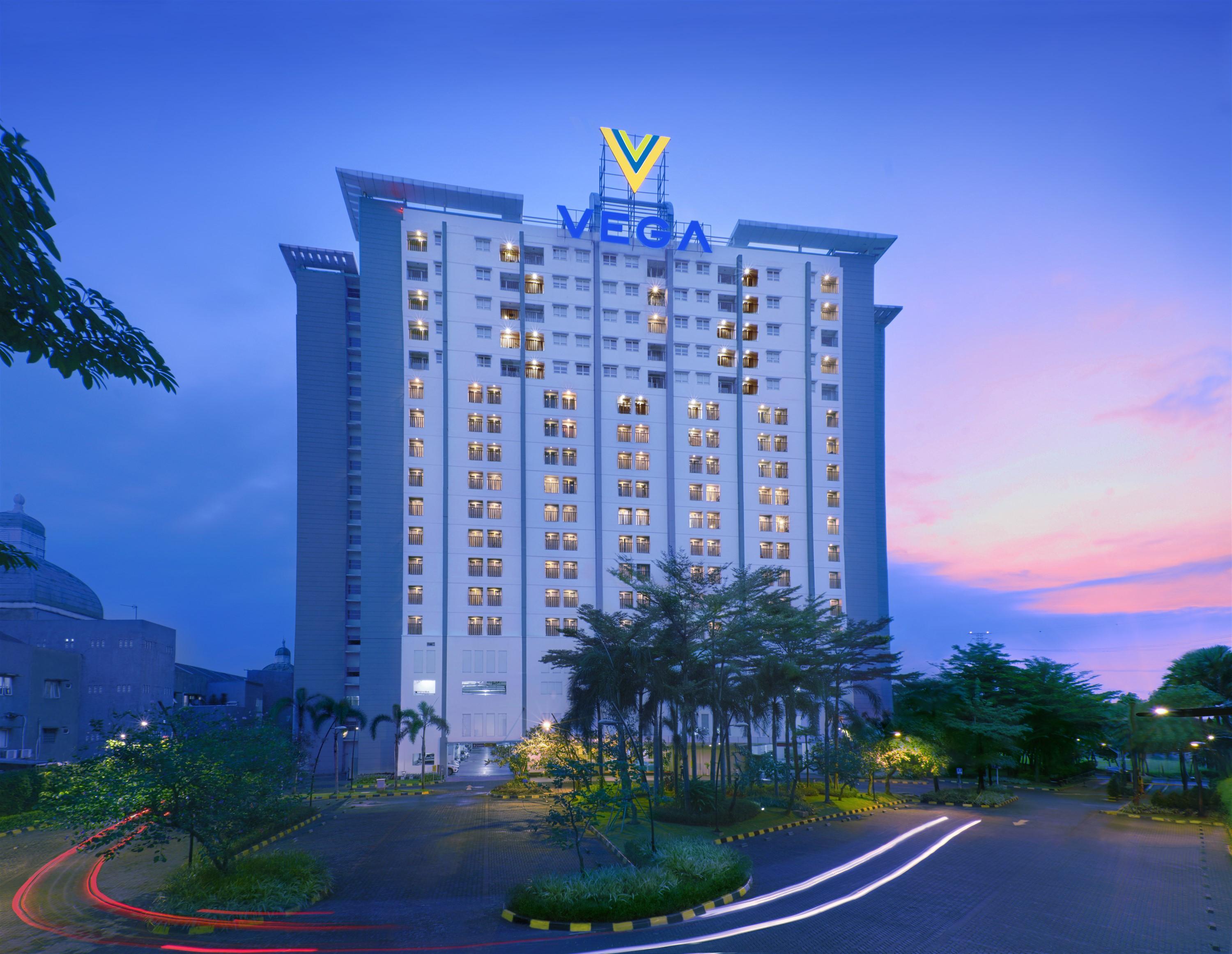 Vega Hotel Gading Serpong Esterno foto