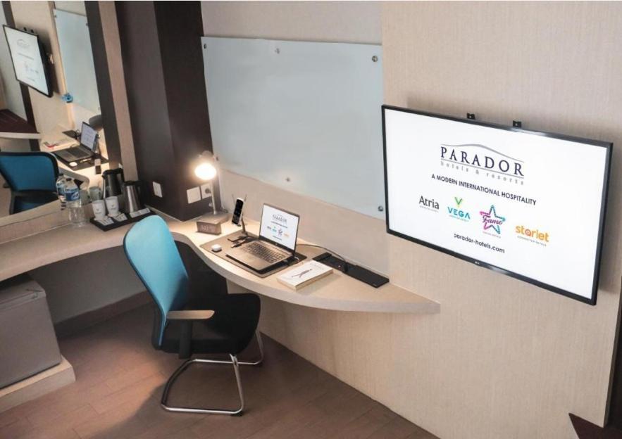 Vega Hotel Gading Serpong Esterno foto