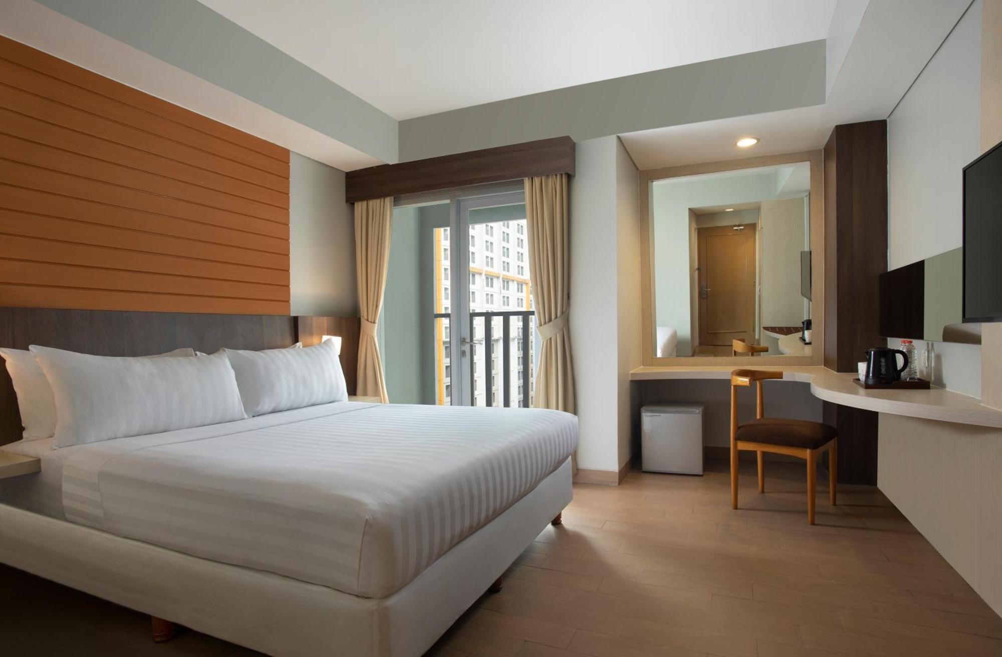 Vega Hotel Gading Serpong Esterno foto